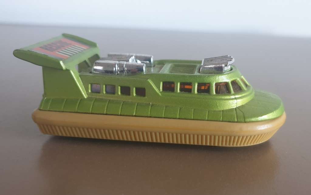 Matchbox Superfast Hovercraft